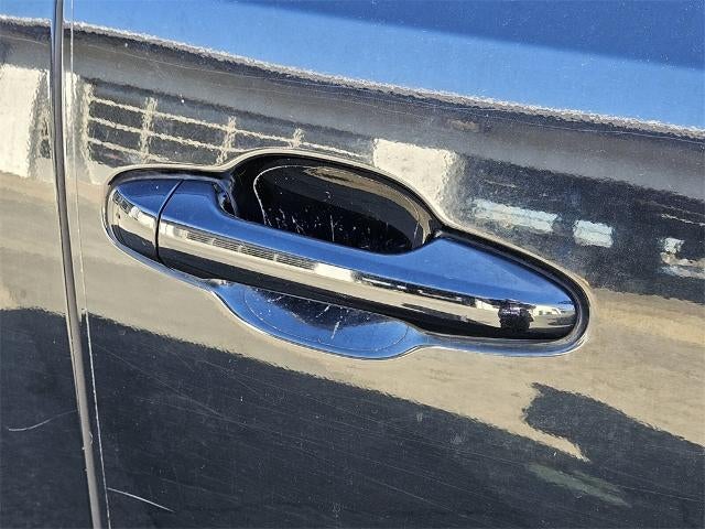 2018 Toyota Tacoma SR5 Double Cab 5' Bed I4 4x2 AT (SE)