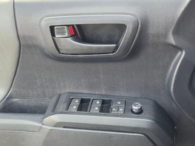 2018 Toyota Tacoma SR5 Double Cab 5' Bed I4 4x2 AT (SE)