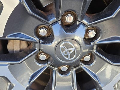 2018 Toyota Tacoma SR5 Double Cab 5' Bed I4 4x2 AT (SE)