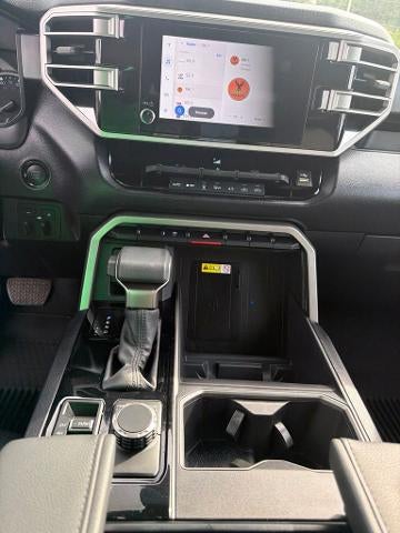 2025 Toyota Tundra 4WD 4WD SR5 CrewMax 5.5' Bed (SE)