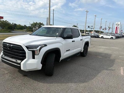 2025 Toyota Tundra 4WD 4WD SR5 CrewMax 5.5' Bed (SE)