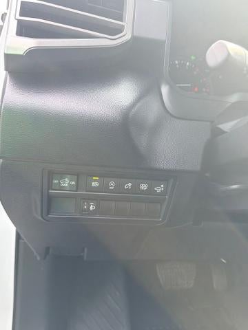 2025 Toyota Tundra 4WD 4WD SR5 CrewMax 5.5' Bed (SE)