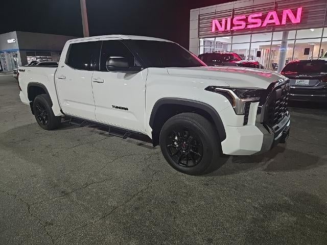 2023 Toyota Tundra 4WD 4WD SR5 CrewMax 5.5' Bed (SE)