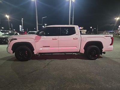 2023 Toyota Tundra 4WD 4WD SR5 CrewMax 5.5' Bed (SE)
