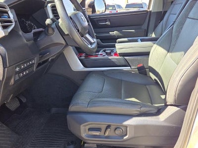 2024 Toyota Tundra 4WD 4WD SR5 CrewMax 5.5' Bed (SE)