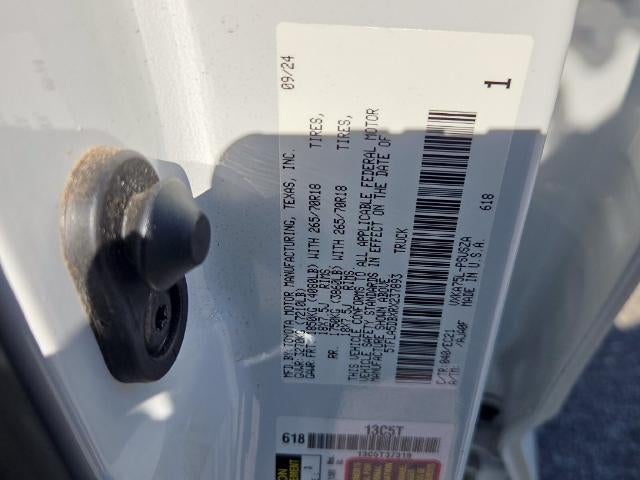 2024 Toyota Tundra 4WD 4WD SR5 CrewMax 5.5' Bed (SE)