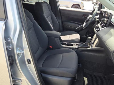 2025 Toyota Corolla Cross LE 2WD (Natl)