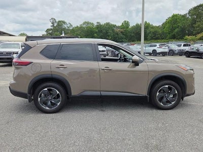 2025 Nissan Rogue FWD SV