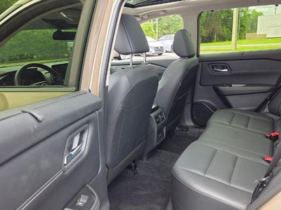 2025 Nissan Rogue FWD SV