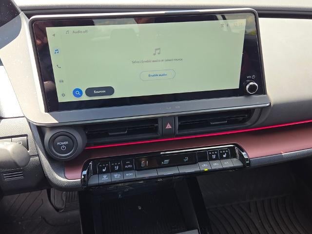 2025 Toyota Prius Plug-In Hybrid SE (Natl)