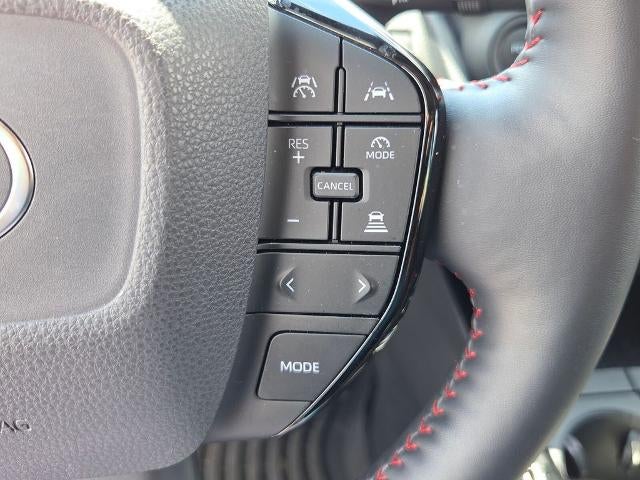 2025 Toyota Prius Plug-In Hybrid SE (Natl)