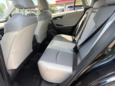 2020 Toyota RAV4 XLE Premium FWD (Natl)