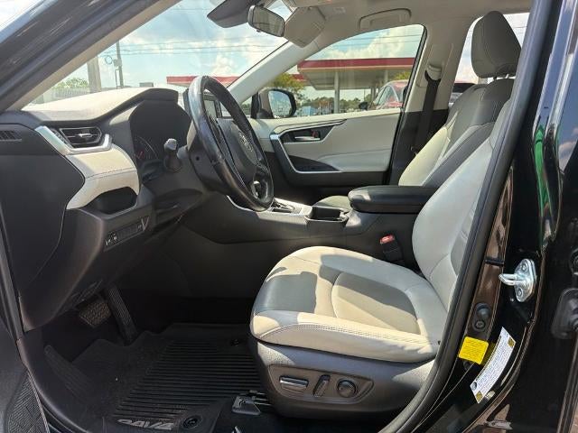 2020 Toyota RAV4 XLE Premium FWD (Natl)