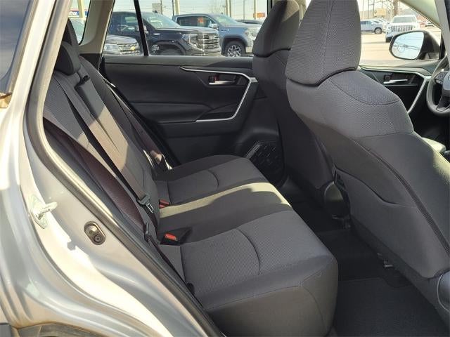 2019 Toyota RAV4 XLE FWD (GS)