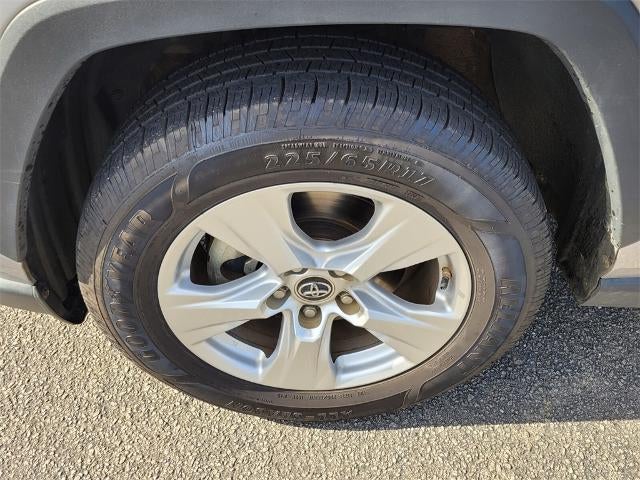 2019 Toyota RAV4 XLE FWD (GS)