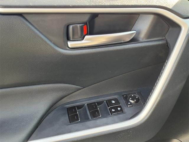 2019 Toyota RAV4 XLE FWD (GS)