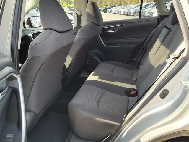 2019 Toyota RAV4 XLE FWD (GS)