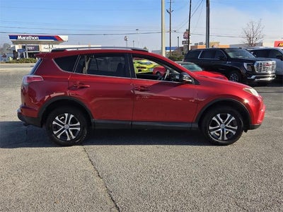 2017 Toyota RAV4 LE FWD (GS)