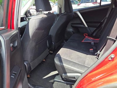 2016 Toyota RAV4 FWD 4dr LE (GS)