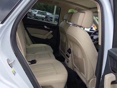 2019 Audi Q5 Premium Plus 45 TFSI quattro
