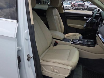 2019 Audi Q5 Premium Plus 45 TFSI quattro