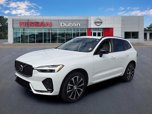 2023 Volvo XC60 B5 AWD Plus Dark Theme