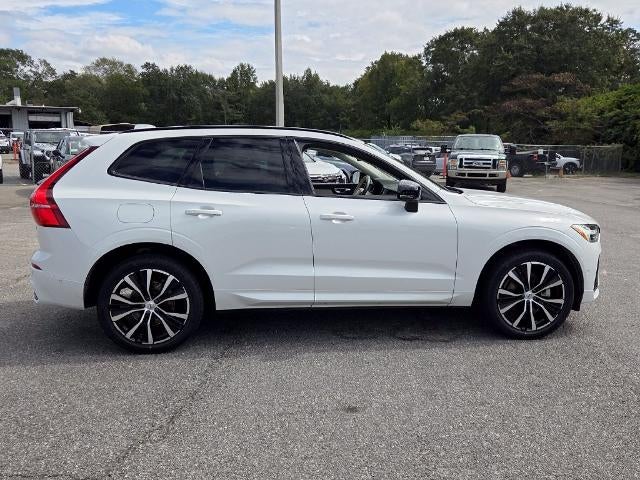 2023 Volvo XC60 B5 AWD Plus Dark Theme