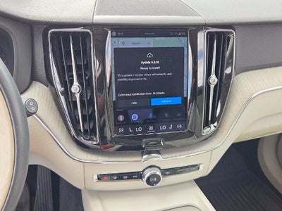 2023 Volvo XC60 B5 AWD Plus Dark Theme