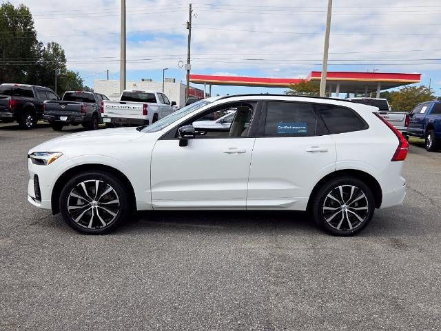 2023 Volvo XC60 B5 AWD Plus Dark Theme