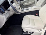 2023 Volvo XC60 B5 AWD Plus Dark Theme