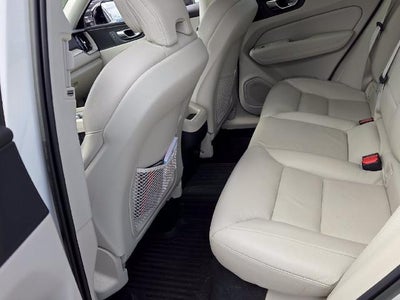2023 Volvo XC60 B5 AWD Plus Dark Theme